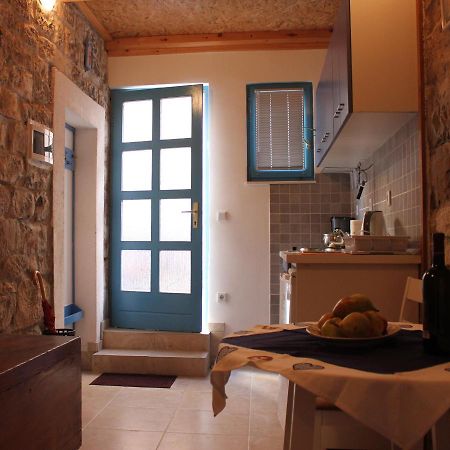 Lira - Studio Apartment Τρογκίρ Εξωτερικό φωτογραφία