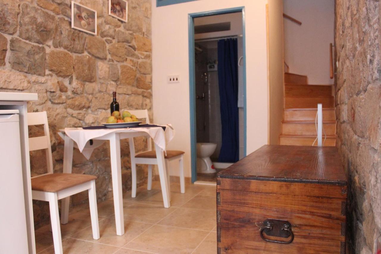 Lira - Studio Apartment Τρογκίρ Εξωτερικό φωτογραφία